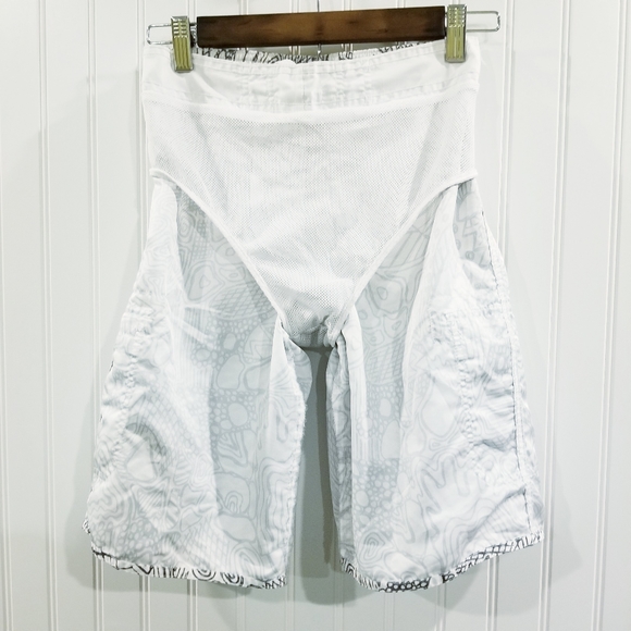 Lot of 2: Youth board shorts, YM - Picture 5 of 13